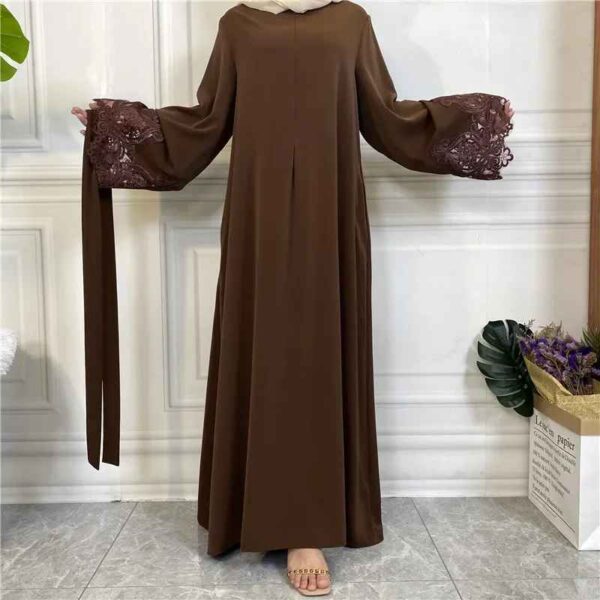 عباية نسائية بأكمام طويلة مع سحاب ودانتيل - Image 3