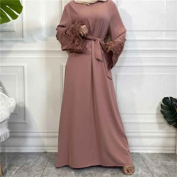 عباية نسائية بأكمام طويلة مع سحاب ودانتيل - Image 4